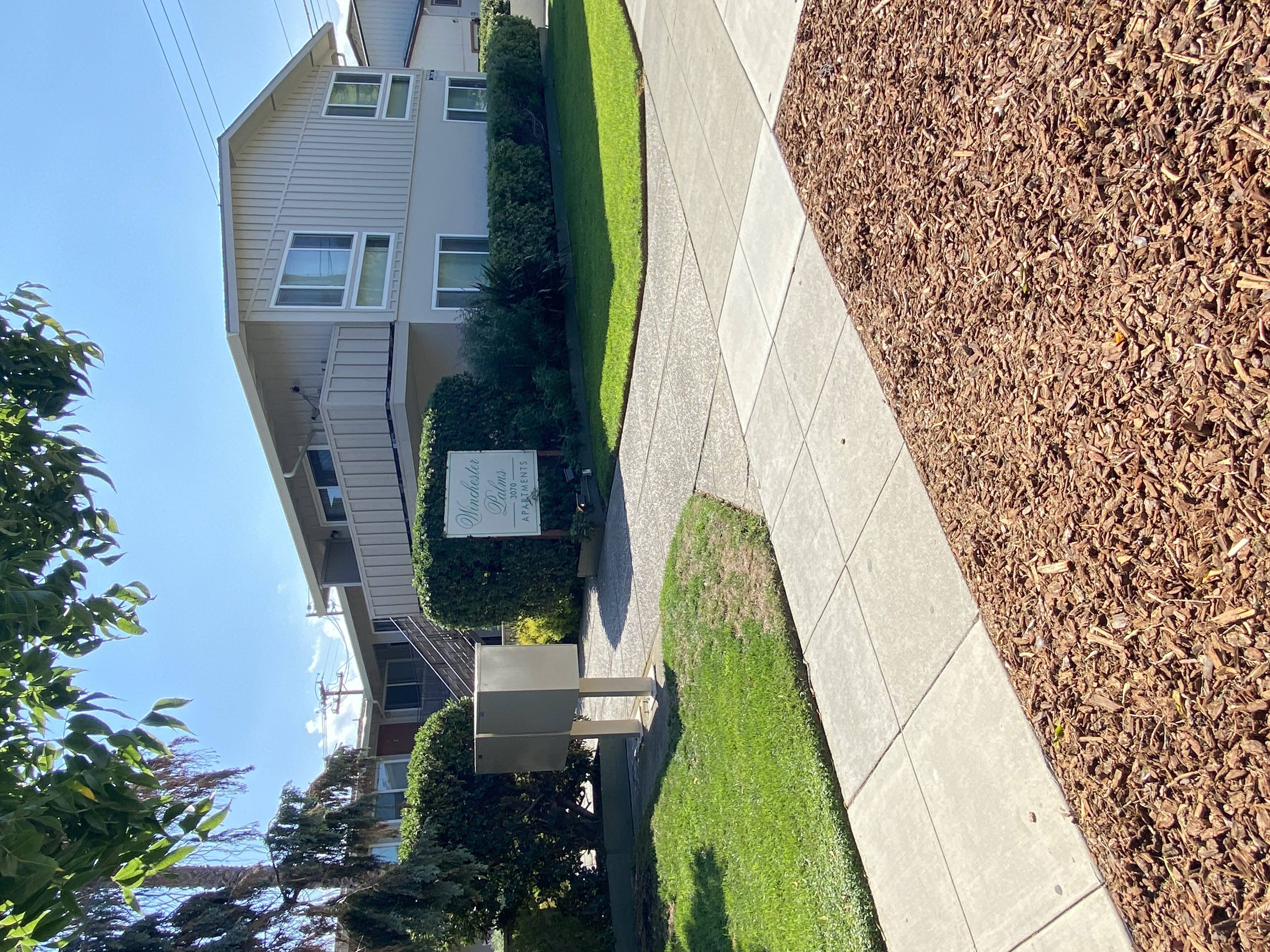 Winchester Palms Apartments photo 2